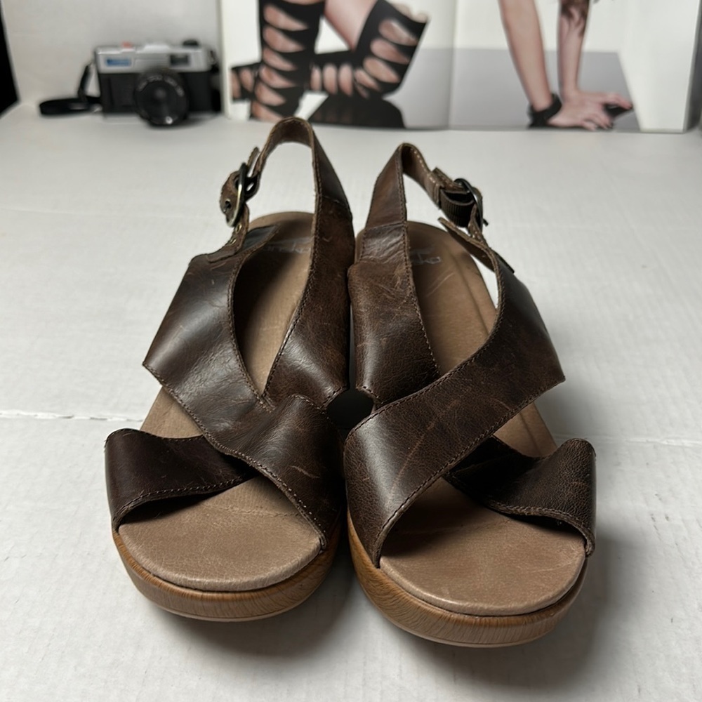 Dansko Jen Brown Leather Platform Sandals Ankle Strap Women’s 41
